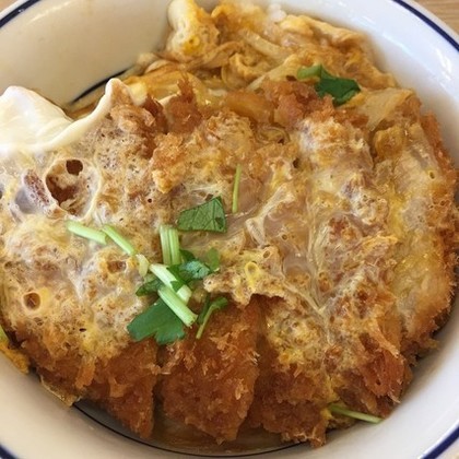 熱々のカツ丼