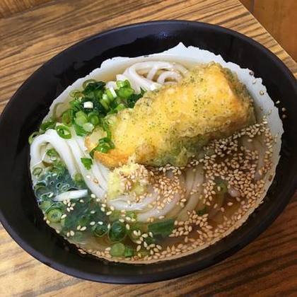 鍋焼きうどんに入っている天ぷら