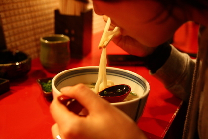 人気のあるセブンの鍋焼きうどん