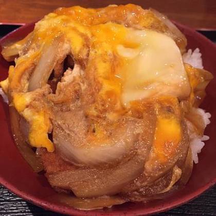 玉ねぎ多めのカツ丼