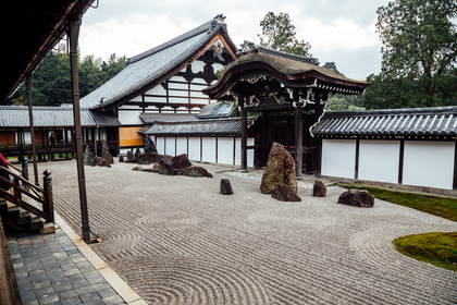 お寺と枯山水